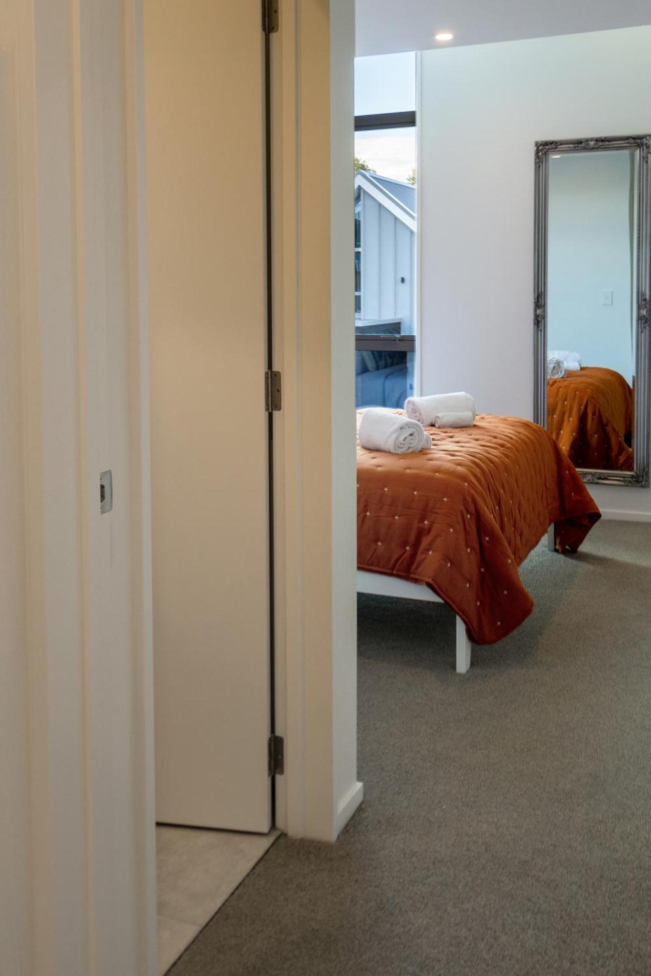 City Lights Retreat With Carpark 2 Bed 2 Bath Christchurch Luaran gambar